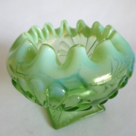 VINTAGE JEFFERSON GLASS OPALESCENT ROSE FLOWER PEDESTAL BOWL (PRE-OWNED) - Picture 9 of 9